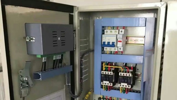 水泵電機(jī)控制箱在墻上是否合理【千亞電氣】