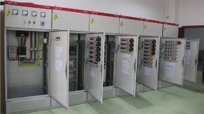 以技術(shù)教你選產(chǎn)品-什么樣的路燈控制箱值得采購(gòu)【千亞電氣】
